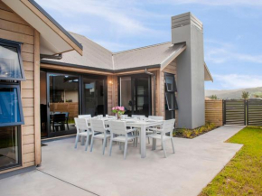 Whitianga Island Getaway - Whitianga Holiday Home